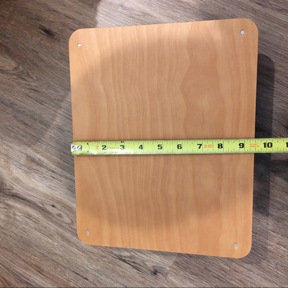 Longaberger Larger Picnic Basket #10324 / 2007 - Picture 13 of 16